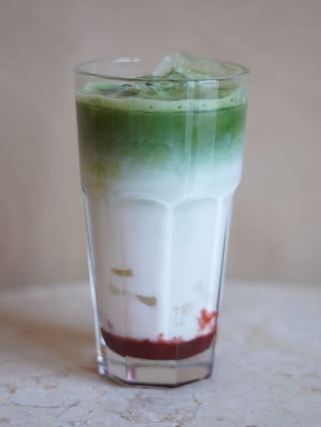 Iced Banana Matcha.